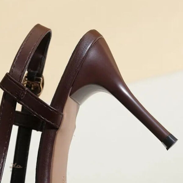 Sandales femme chic avec boucle dorée