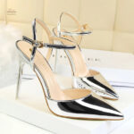Sandale Mode Femme Argentée, Élégante et Brillante
