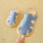 Sandales Bébé confortables et sécurisées pour premiers pas