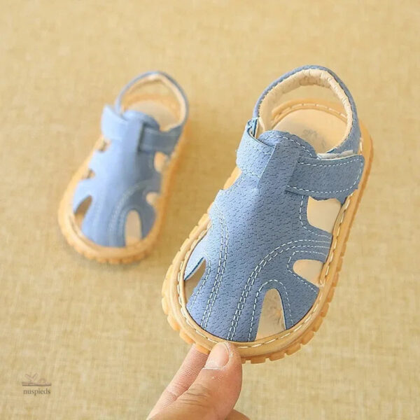 Sandales Bébé confortables et sécurisées pour premiers pas