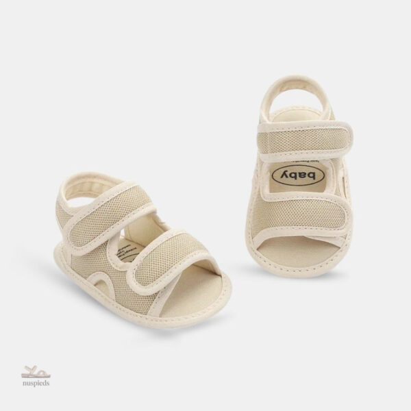 Sandales bébé avec lanières à scratch confortables et pratiques
