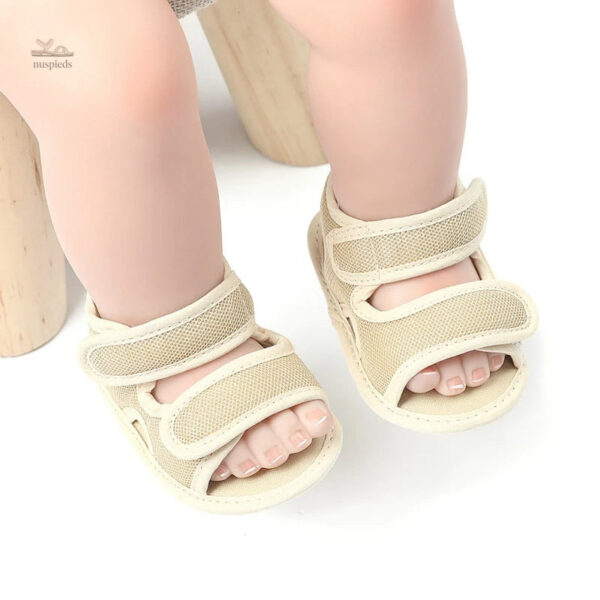 Sandales bébé à scratch, légères et faciles à enfiler