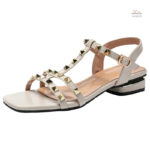 Chaussure d'été cloutée pour femme, design chic