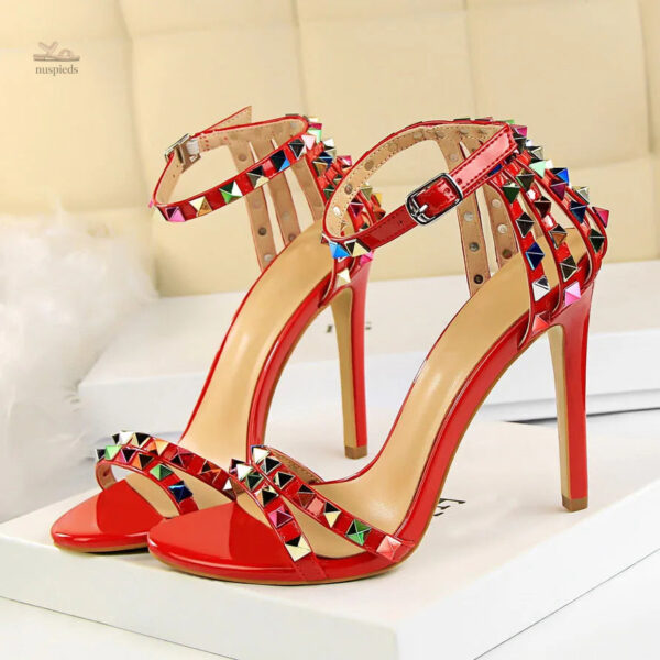 Sandale femme tendance, design escarpin avec lanière ajustable