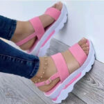 Sandale Femme Chic avec Confort et Design Pratique