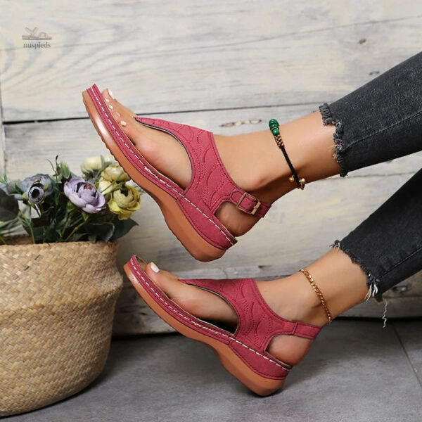 Sandale femme idéale pour les promenades