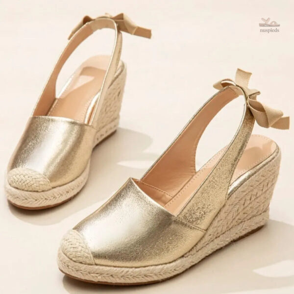 Sandales à talon haut dorées, style élégant et tendance