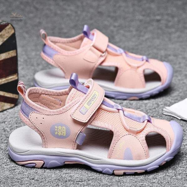 Chaussures d'été confortables pour petits pieds
