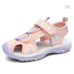 Sandales confortables pour enfants en plein été