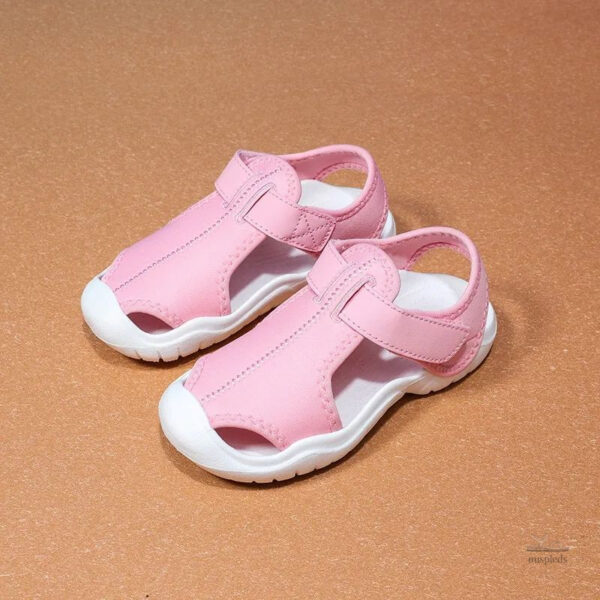 Sandale enfant antidérapante bleue pour l'extérieur