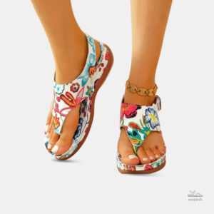 Sandale femme confortable style tong avec motif floral
