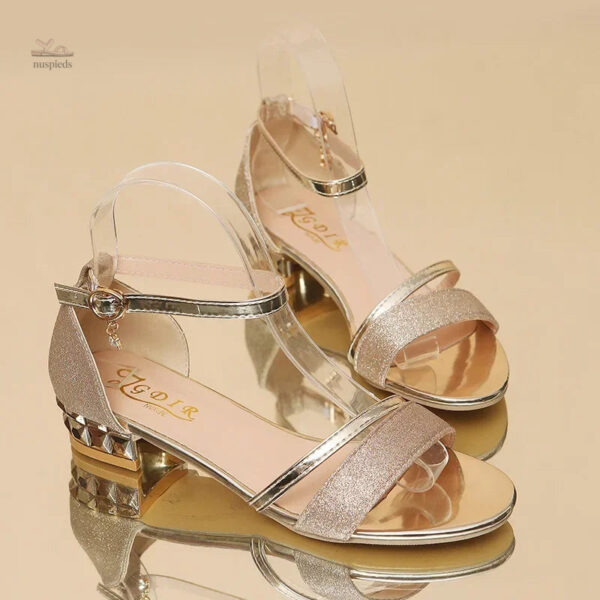 Sandale mariage femme, design doré et raffiné