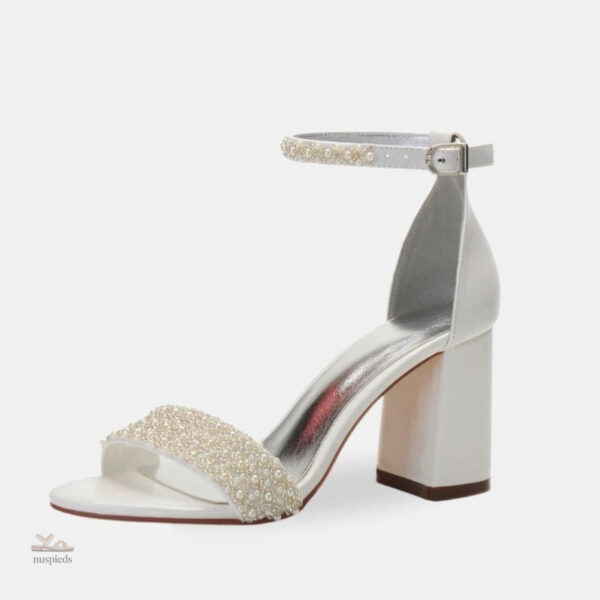 Sandale mariage femme avec perles sur les lanières