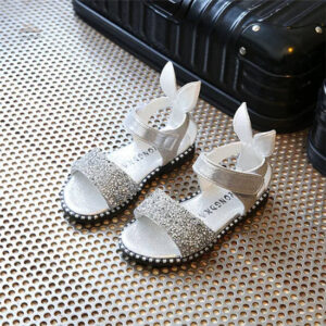 Sandale fantaisie pour fille avec détails oreilles de lapin