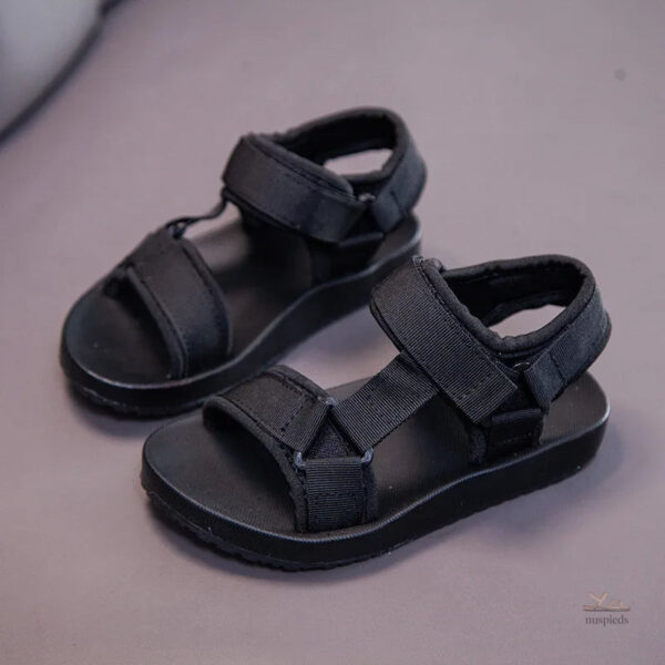 Lanières ajustables, sandales pratiques pour les filles