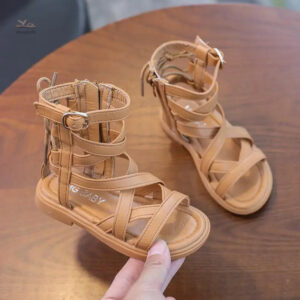 Chaussure Fille avec Design de Lanières Élégantes