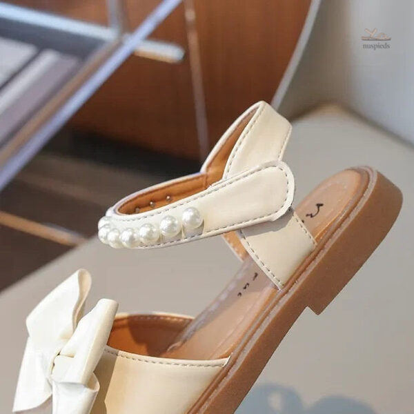 Sandale mignonne pour fille avec noeud et perles brillantes