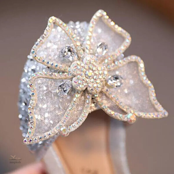 Chaussure d'été pour fille avec perles décoratives