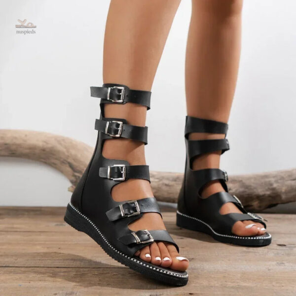 Sandale noire au style gladiateur, design moderne