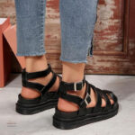Sandale élégante pour femme, style grec avec confort