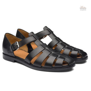Boucle et petit talon, sandale pour homme