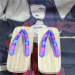 Tong en bois japonais, design élégant et confortable
