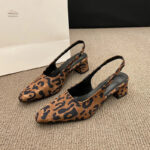 Chaussure femme élégante, motif léopard, talon épais