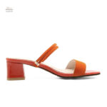 Sandale orange à talon, design moderne avec lanières