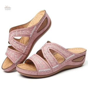 Sandale compensée femme au style rétro