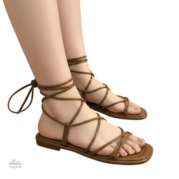 Sandale femme à lanières, style épuré