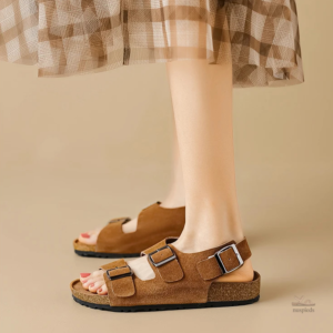 Sandale plate femme en cuir éco-responsable et confortable
