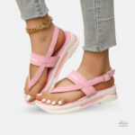 Sandale femme plateforme avec boucle dorée