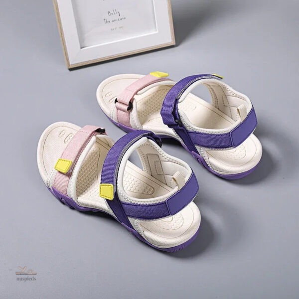 Chaussure de randonnée femme avec design ergonomique