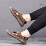 Sandale homme respirante avec fermeture à scratch, look décontracté