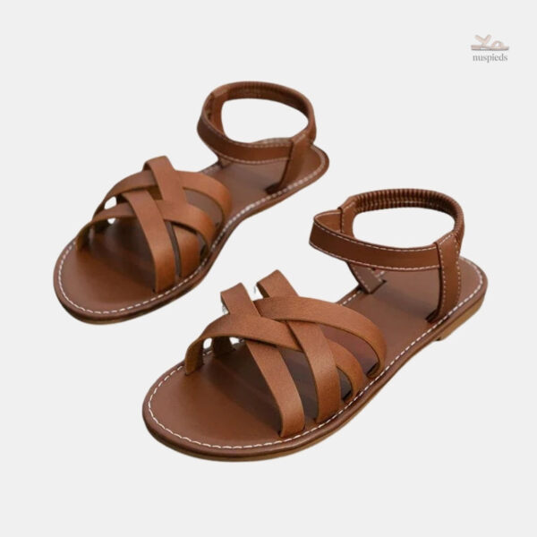 Sandales spartiate plate femme moderne