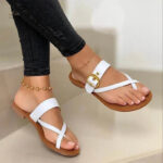 Sandale style élégante à talon bas