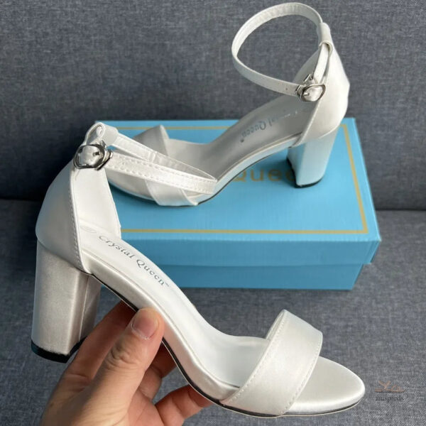 Sandale femme 7-10 cm, style chic et sexy en satin