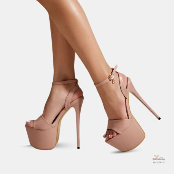 Sandale femme à talon haut avec boucle de cheville