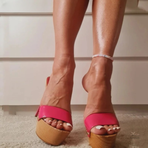Sandales élégantes en bois, talons hauts pour femme