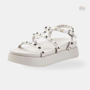 Sandales blanches à talon plateforme avec lanières cloutées