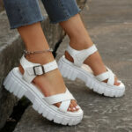 Chaussures à talon plateforme blanches, design chic et confortable