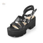 Sandales noires avec talon plateforme élégant