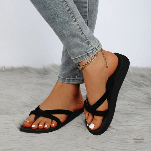 Tong Femme au style raffiné et confortable pour l'été