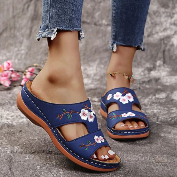 Sandale élégante avec design floral pour l'été