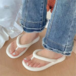 Tong souple pour femme, parfaite pour la plage et les loisirs