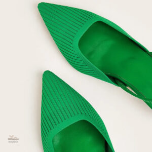 Sandale femme élégante en vert, alliant style et confort