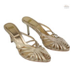 Sandales dorées avec design chic et moderne