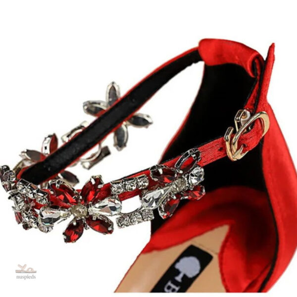 Sandales à talons de 7-10 cm pour style raffiné