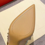 Sandales à talons avec design chic et brut