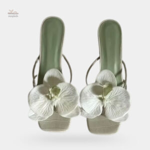 Sandales à talons avec fleur pour femme